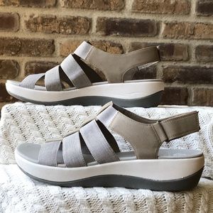 Cloudsteppers by Clarks Size 9